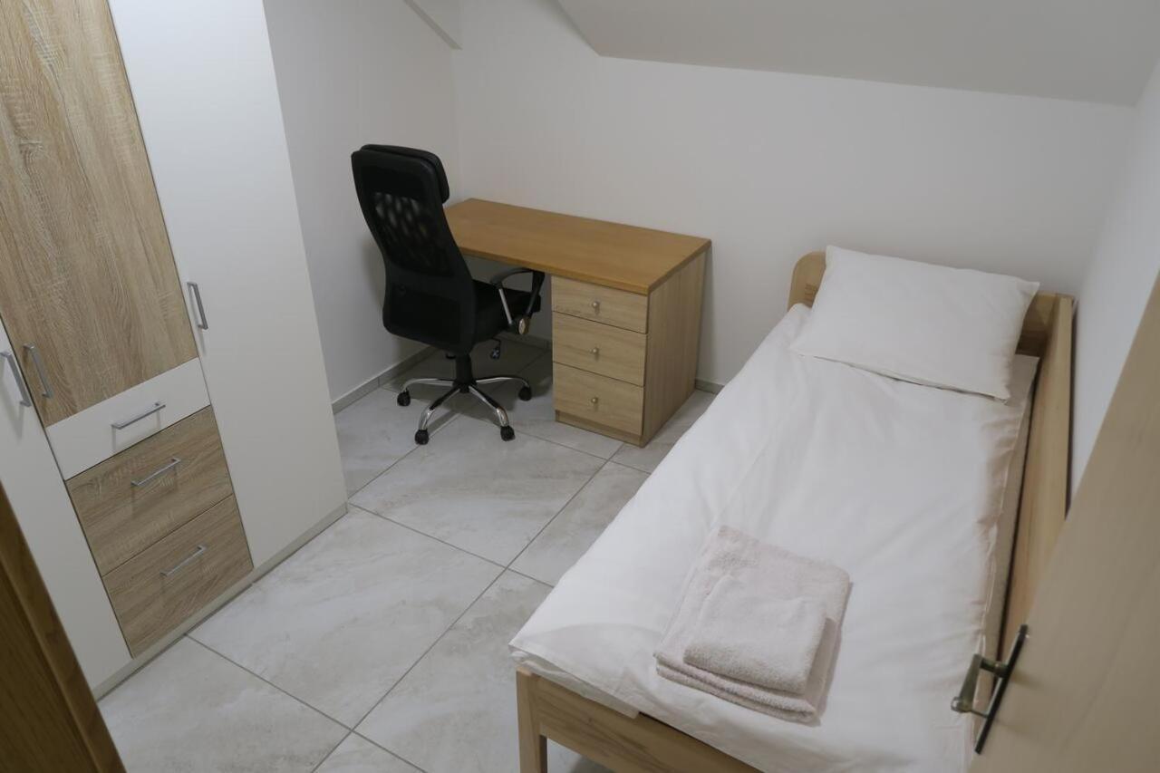 Rooms For Rent In Ljubljana Bagian luar foto